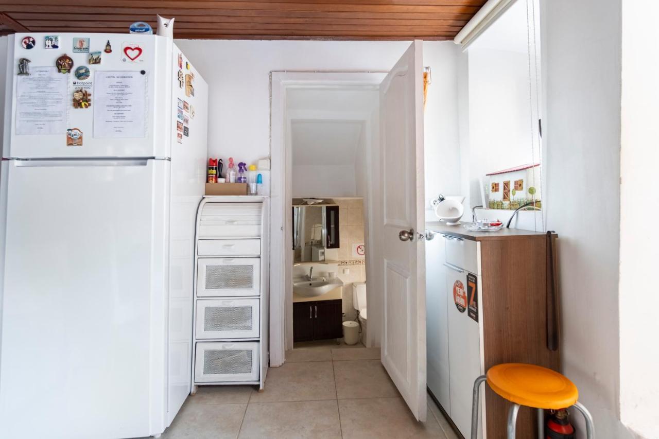 18th Century Renovated Stone House, Terrace, Free Fast Wi-fi Apartament *