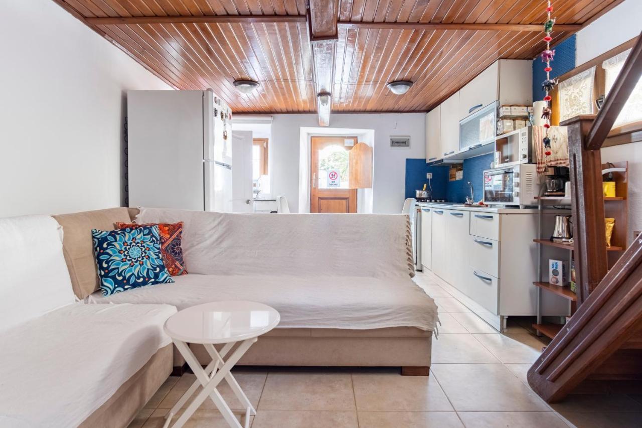 18th Century Renovated Stone House, Terrace, Free Fast Wi-fi Apartament Bodrum